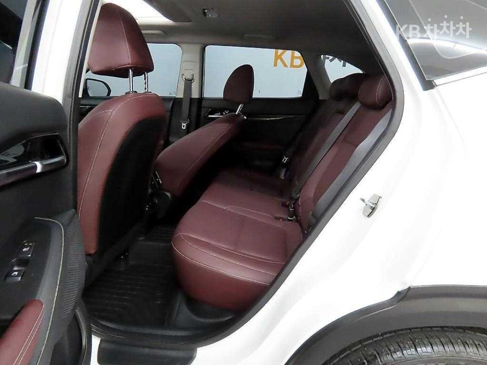 2023 - kia seltos