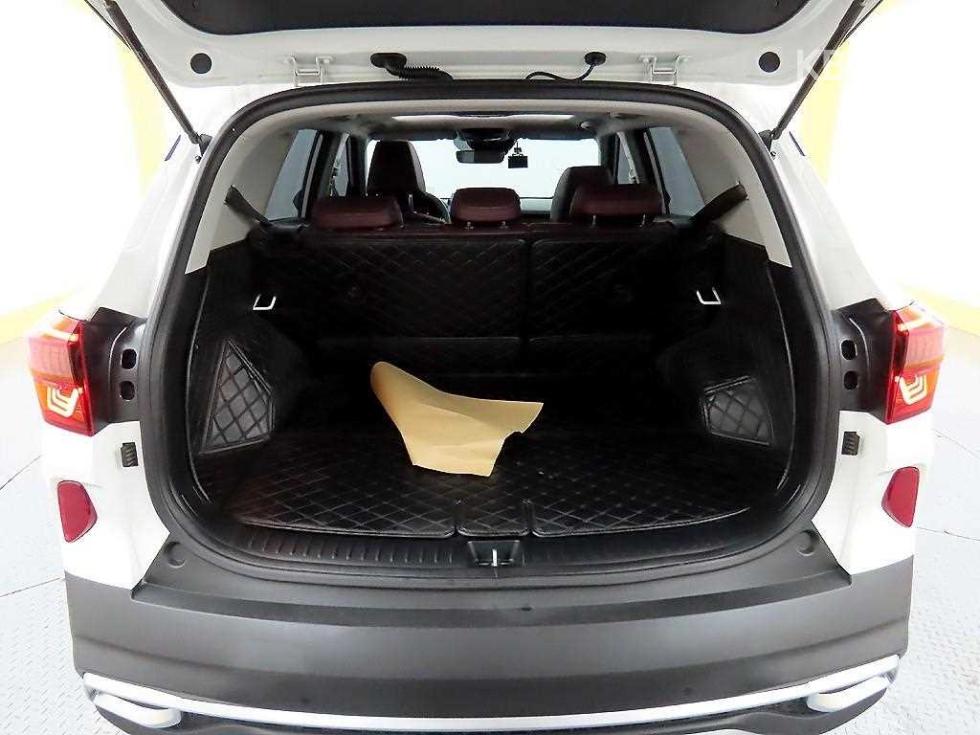 2023 - kia seltos