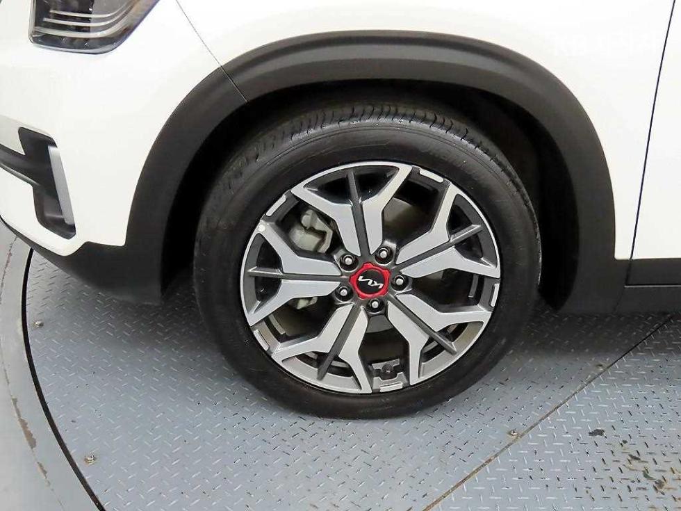 2023 - kia seltos