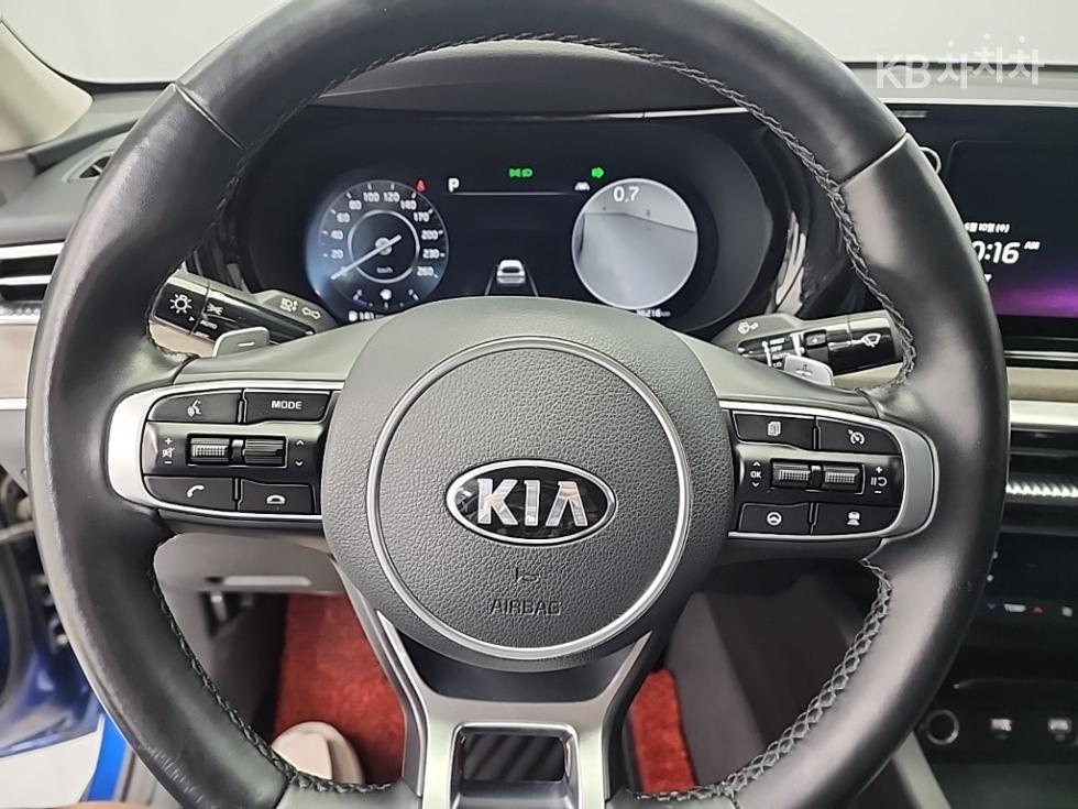 2021 - kia k5