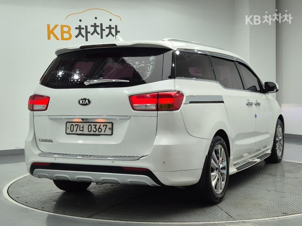2017 - kia carnival