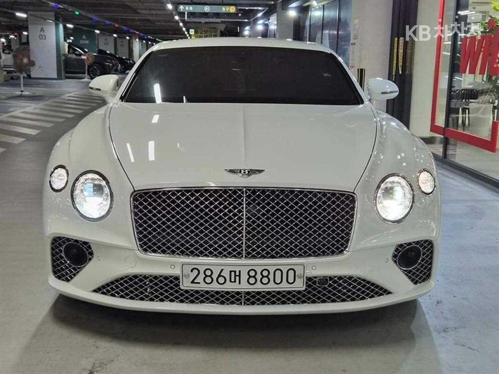 2020 Bentley GT photo
