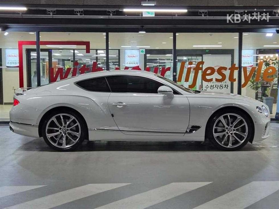 2020 Bentley GT photo