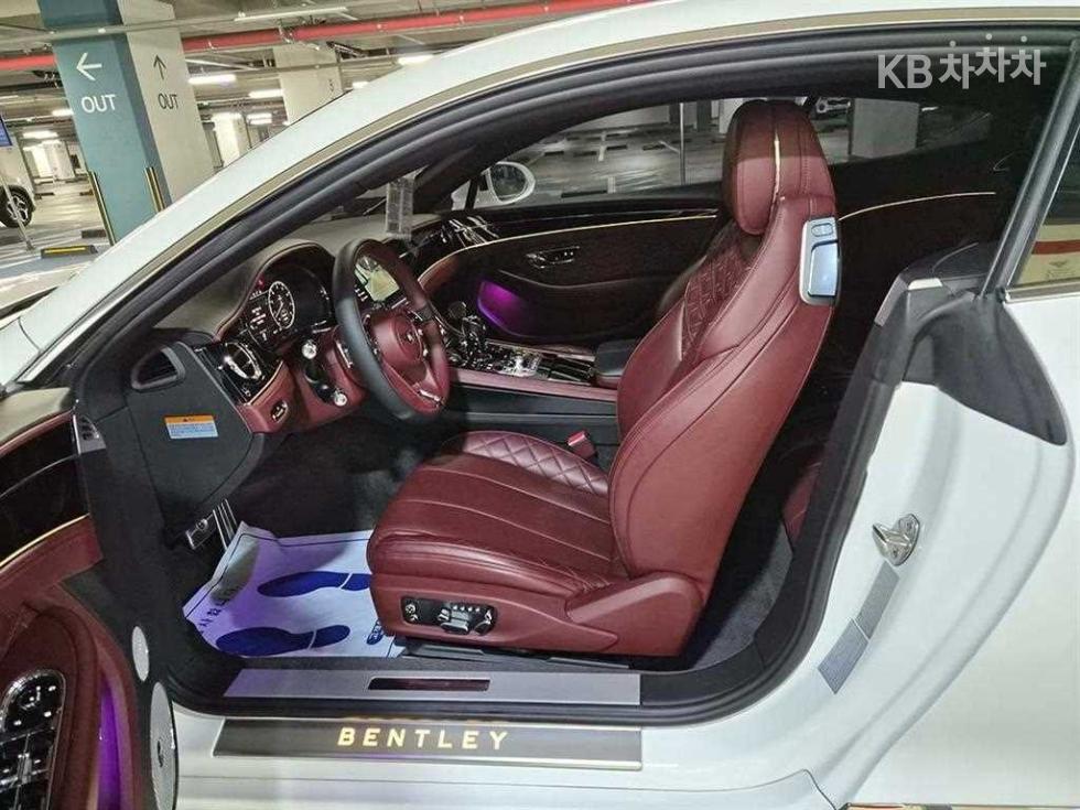 2020 Bentley GT photo