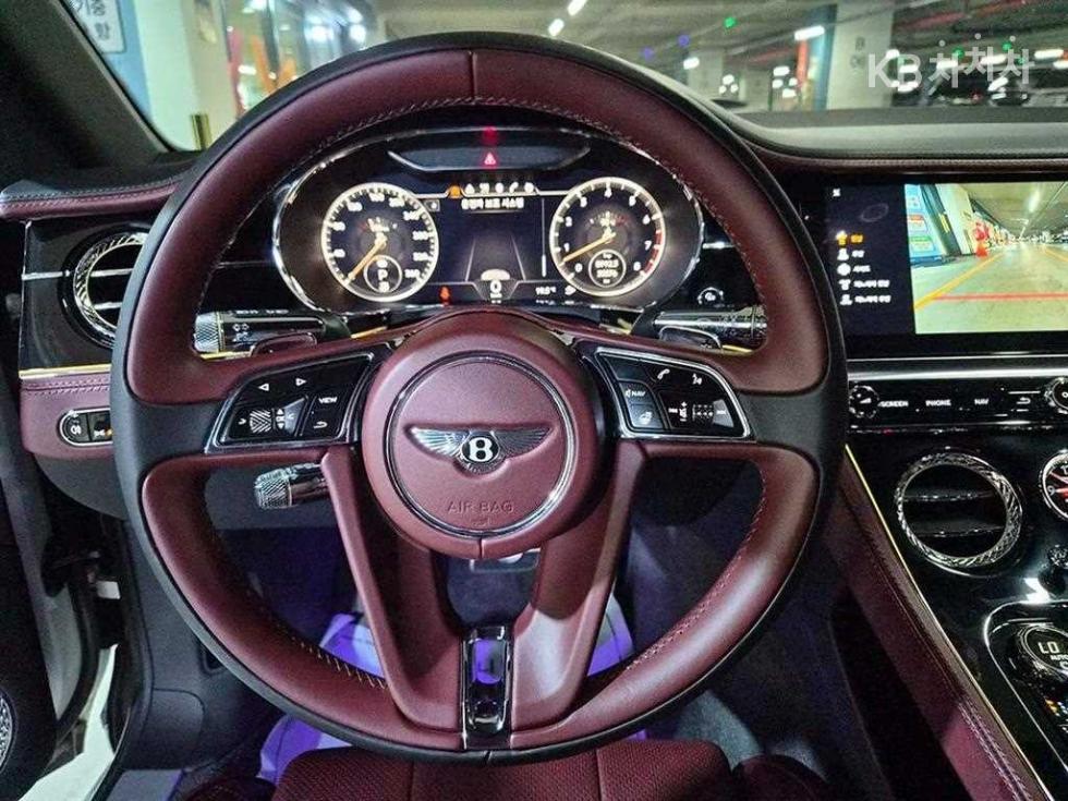 2020 Bentley GT photo