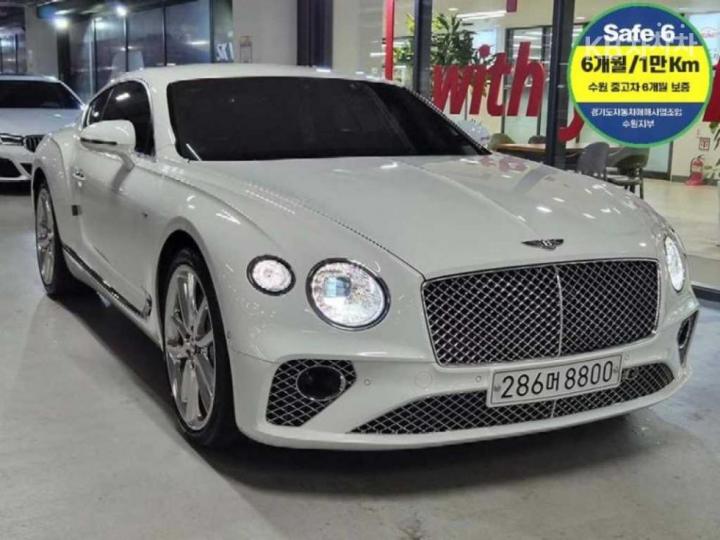 Bentley Continental V8 4.0 — foto 1