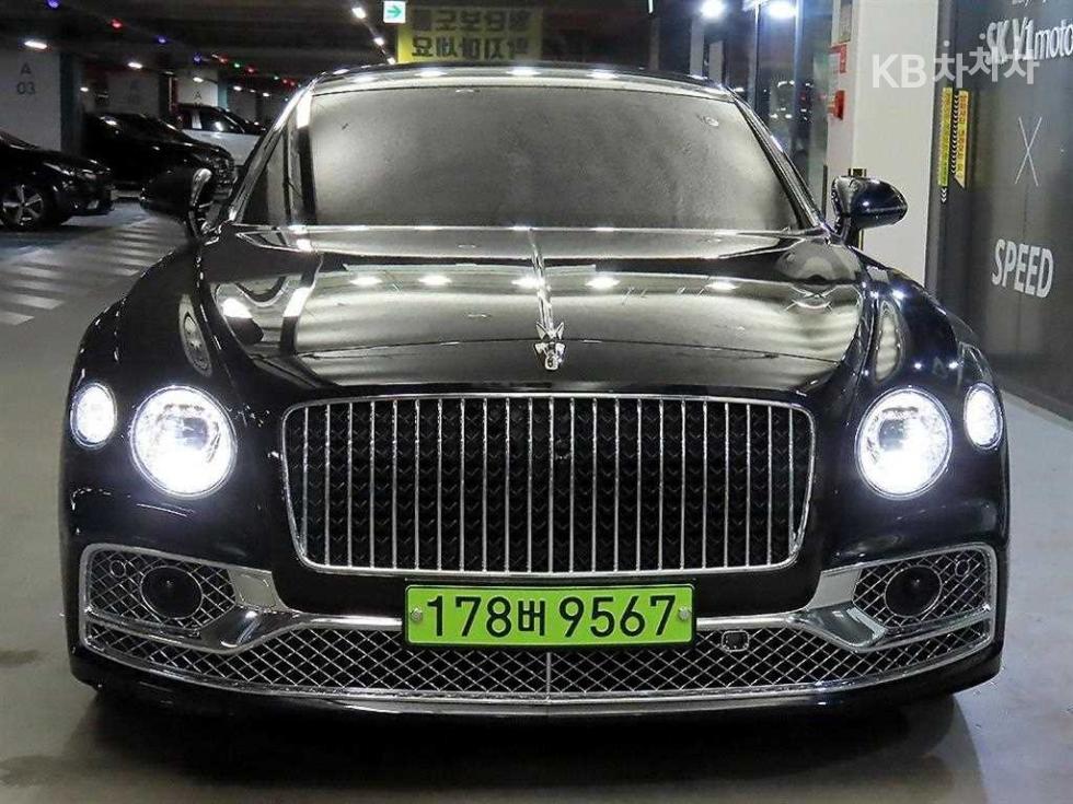 2022 Bentley 3 photo