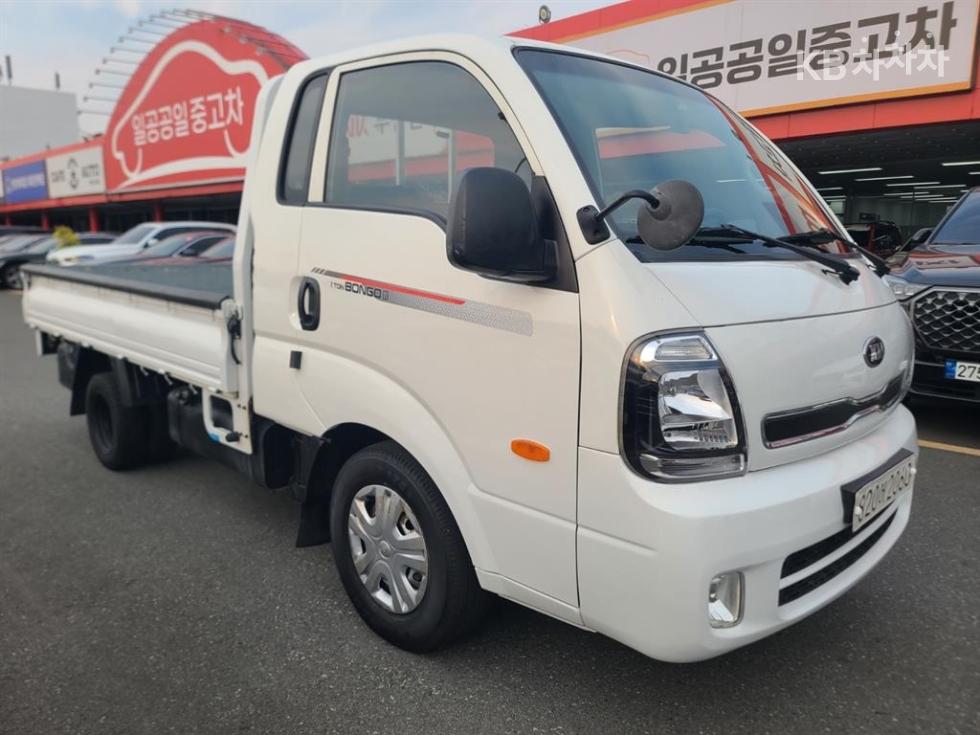 2020 - kia bongo iii