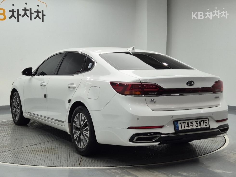 2021 - kia k7