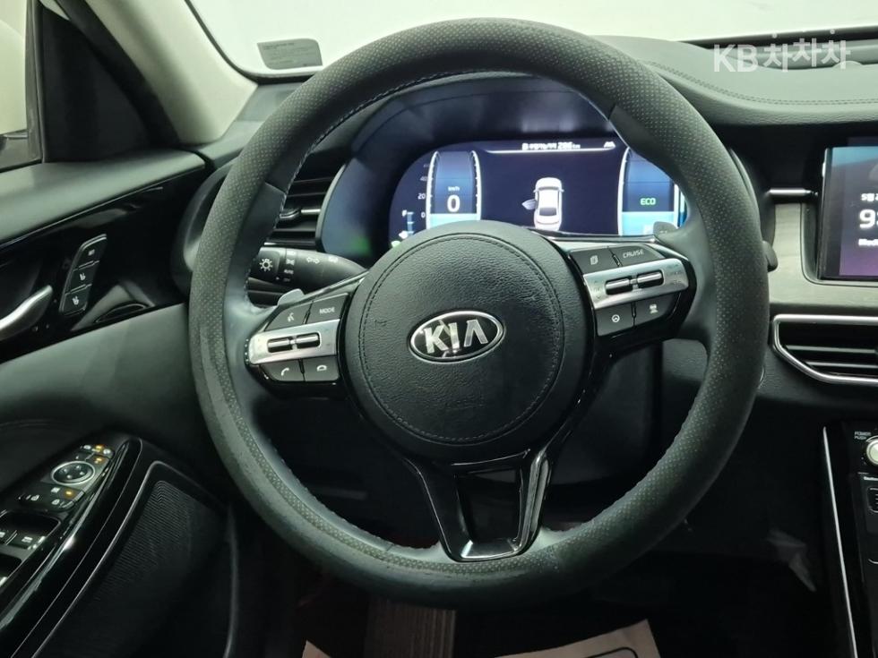 2021 - kia k7