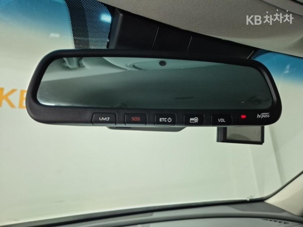 2021 - kia k7