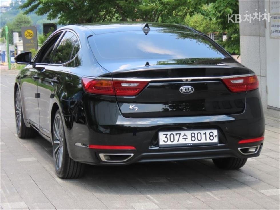 2019 - kia k7