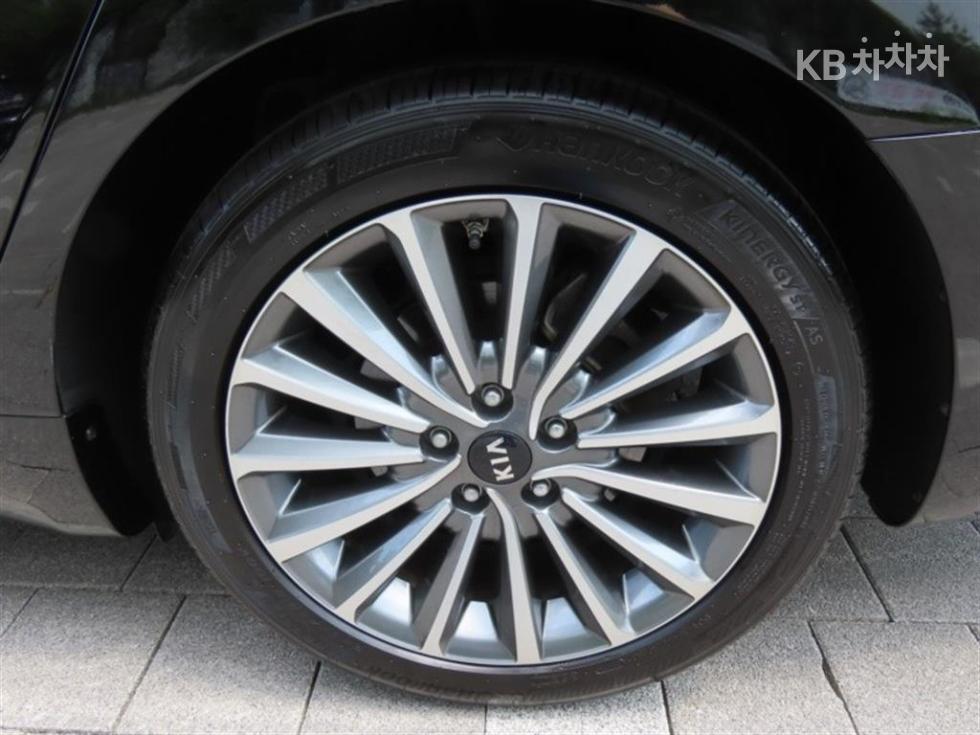 2019 - kia k7