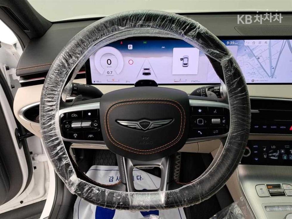 2024 Genesis GV70 photo