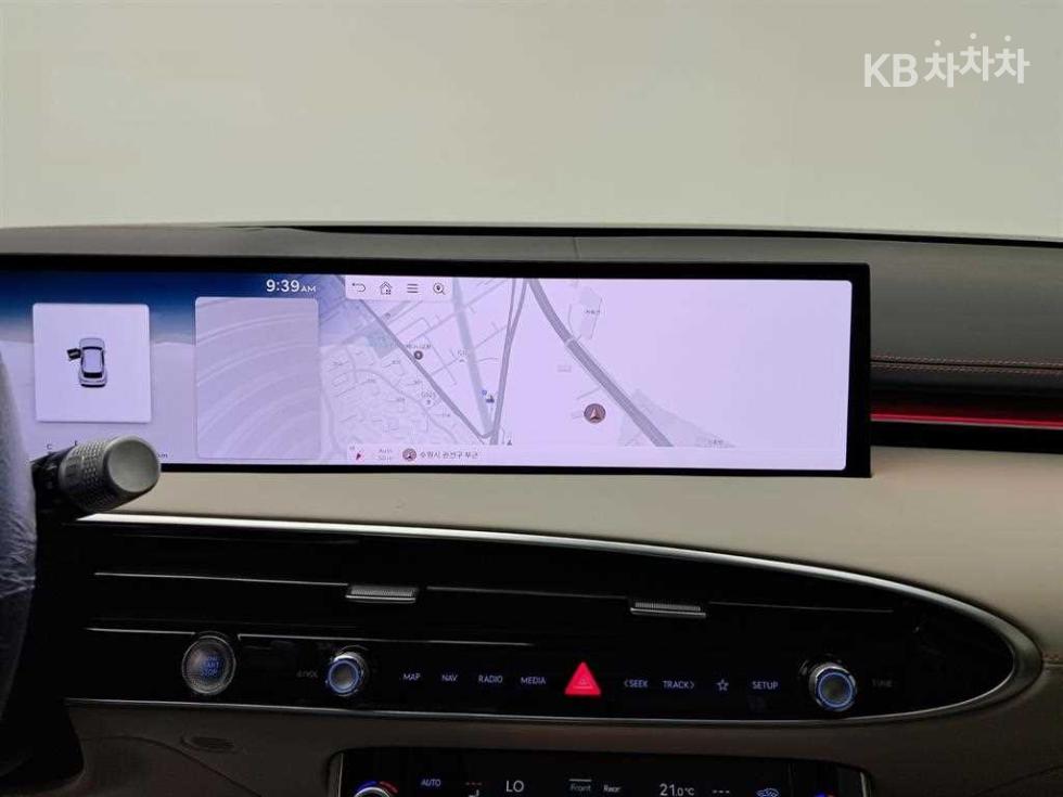 2024 Genesis GV70 photo