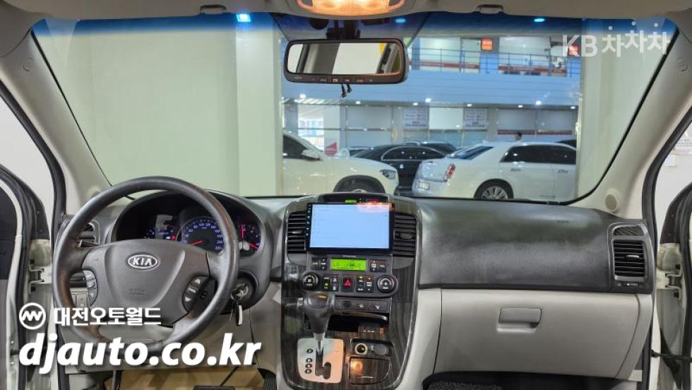 2012 - kia carnival