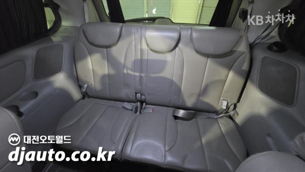 2012 - kia carnival