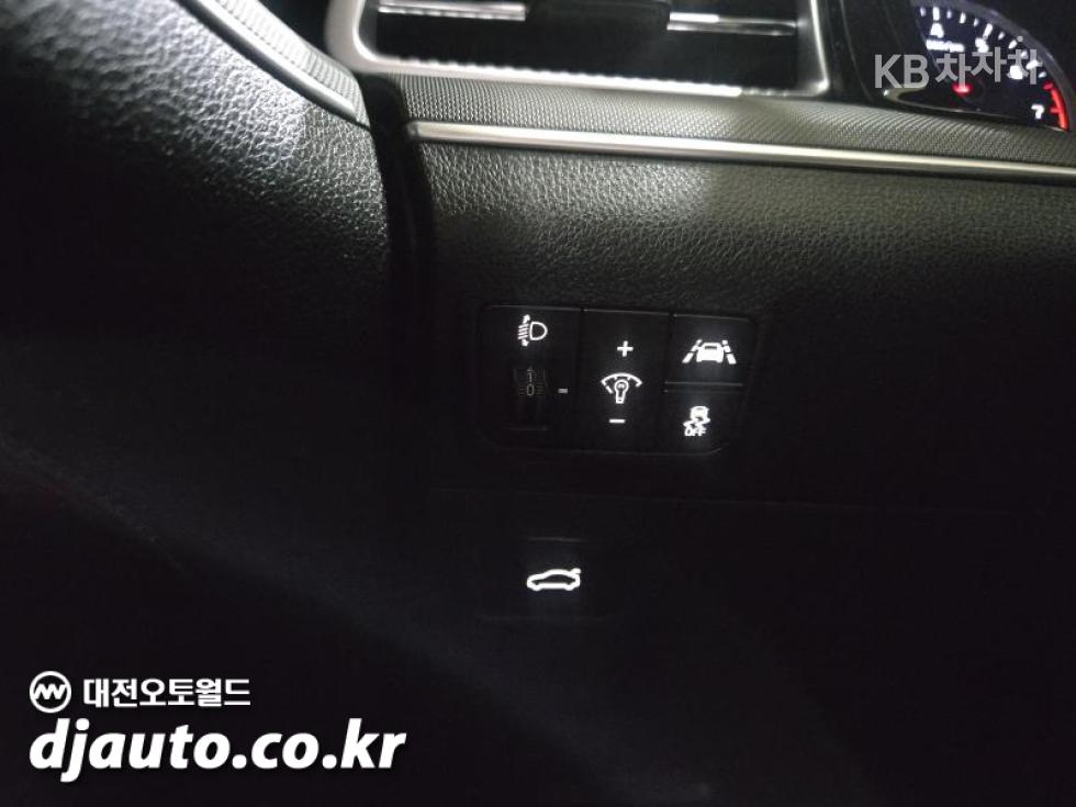 2020 - kia k5