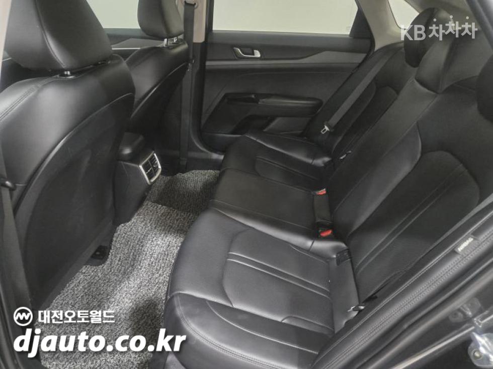 2020 - kia k5