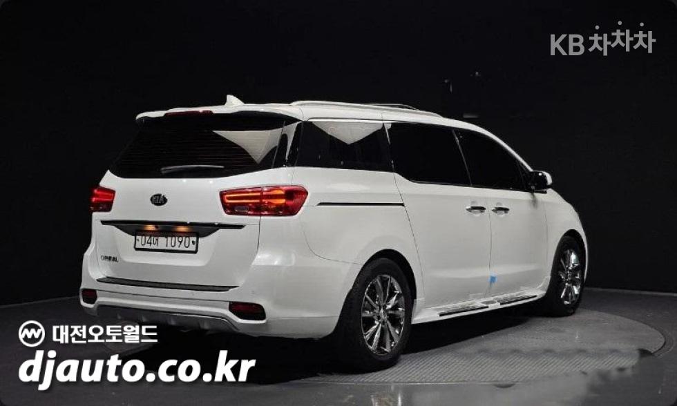 2019 - kia carnival