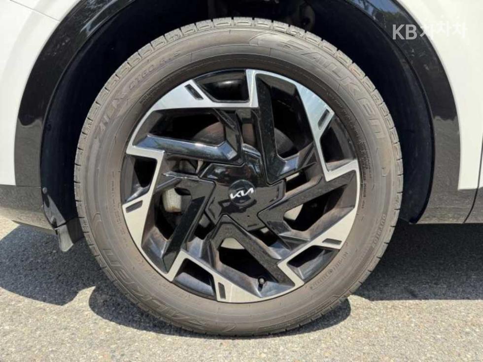 2022 - kia sportage