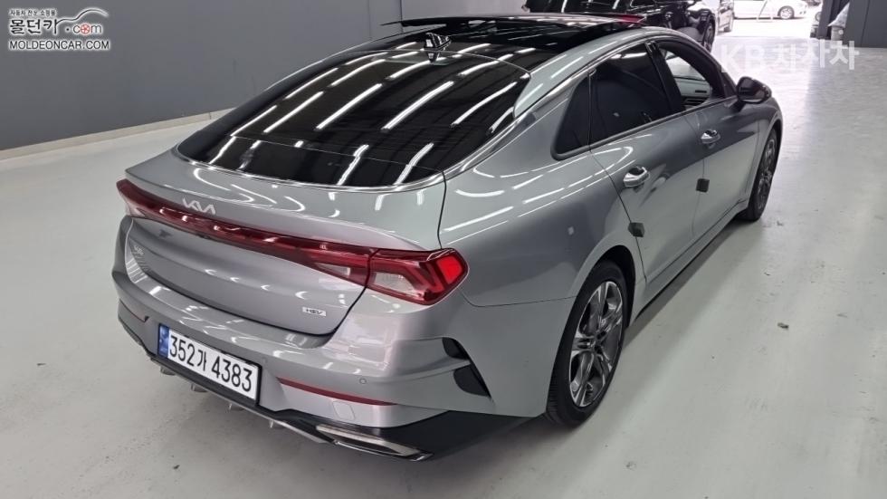 2023 - kia k5