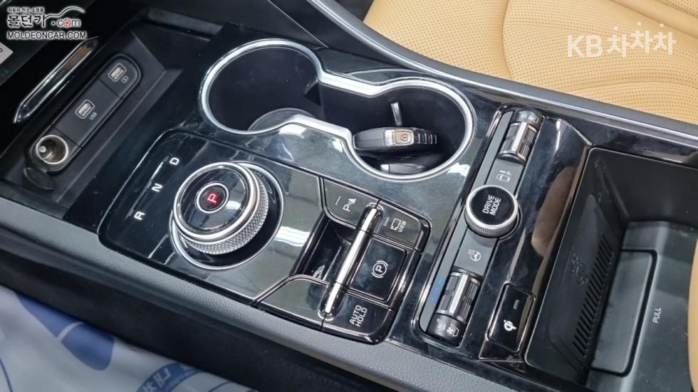 2023 - kia k5