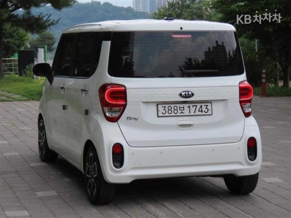 2021 - kia ray