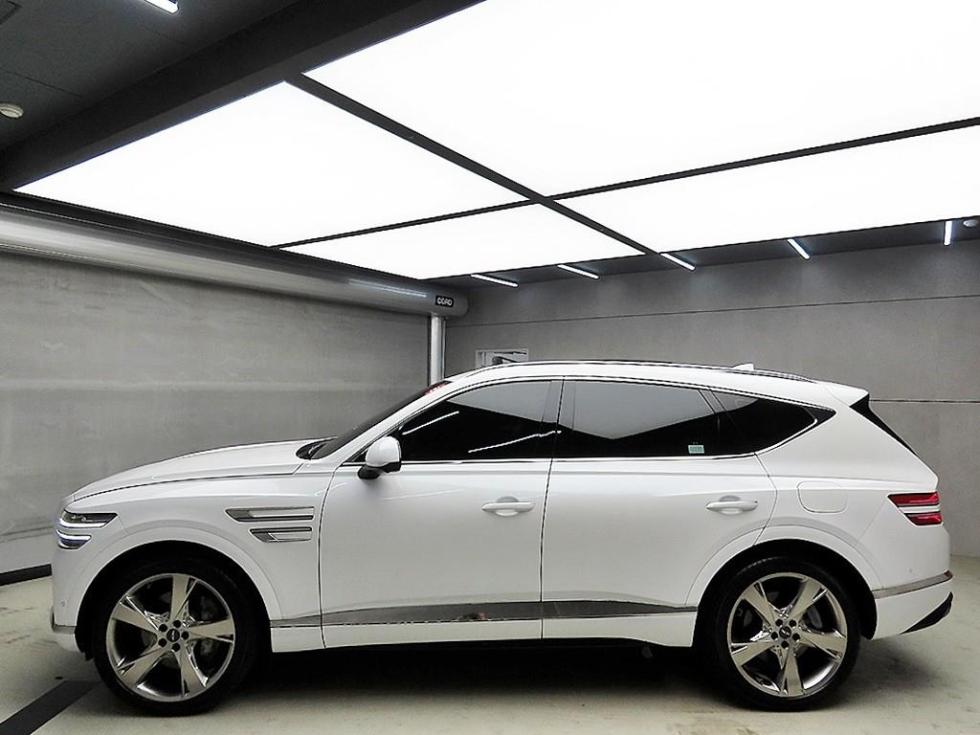 2023 Genesis GV80 photo