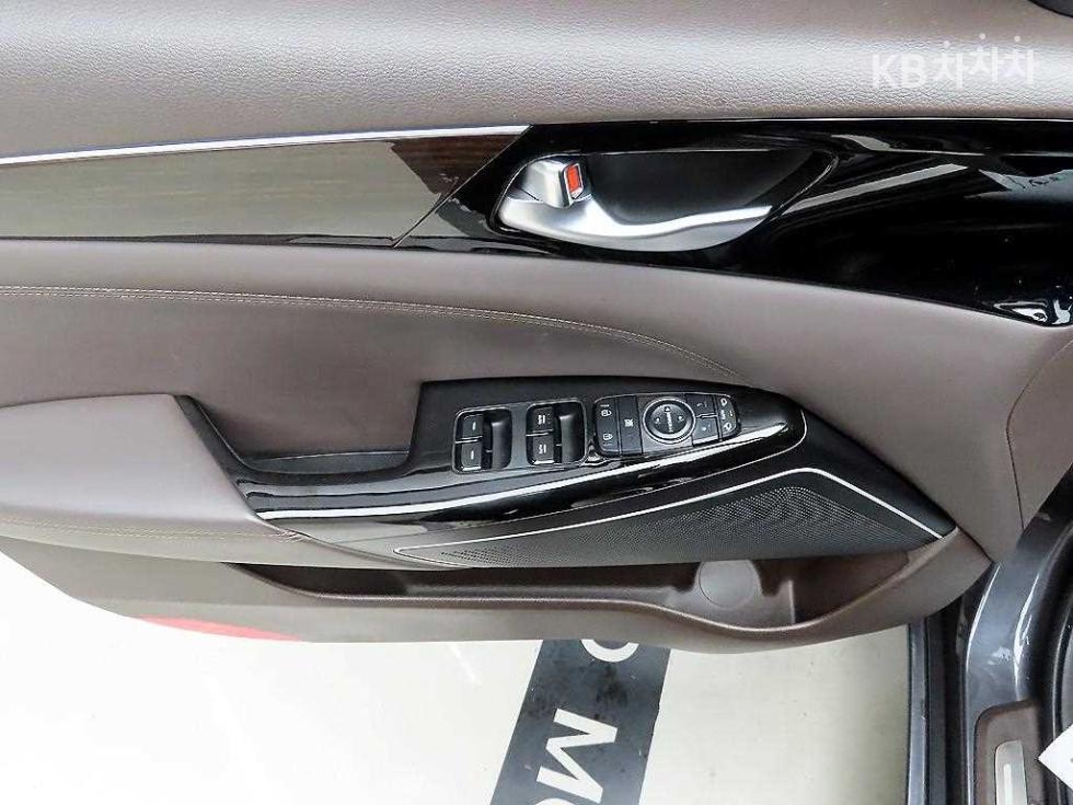 2019 - kia k7