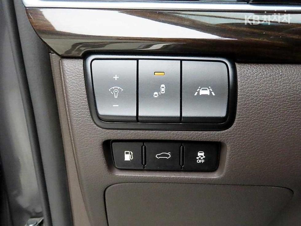 2019 - kia k7