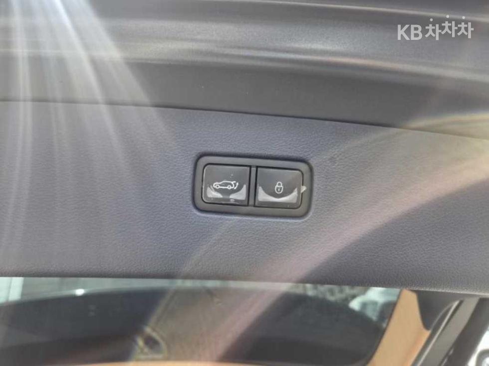 2022 Genesis GV80 photo