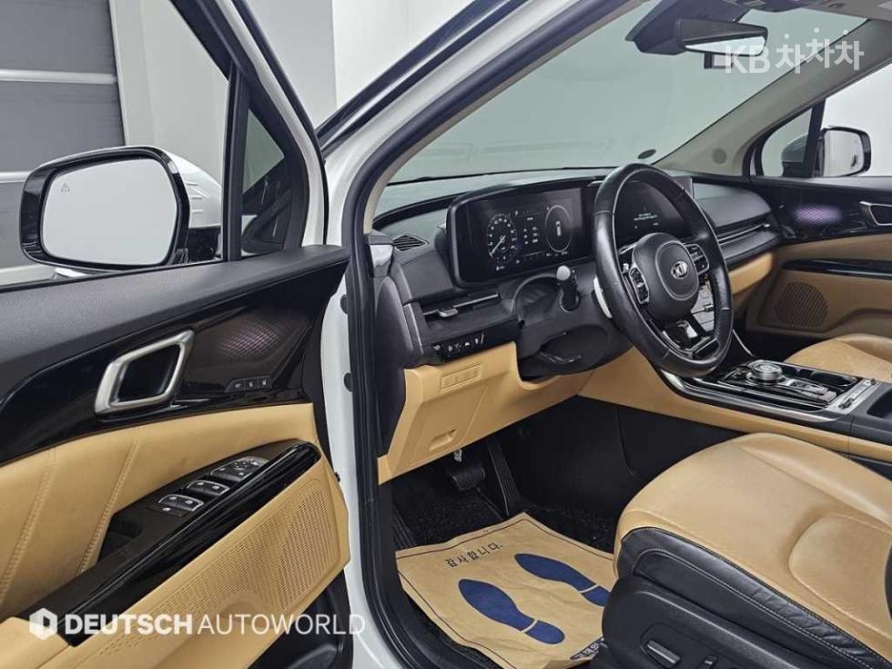 2021 - kia carnival
