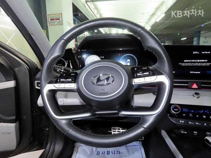 Hyundai Avante CN7 1.6 Gasoline Inspiration 9