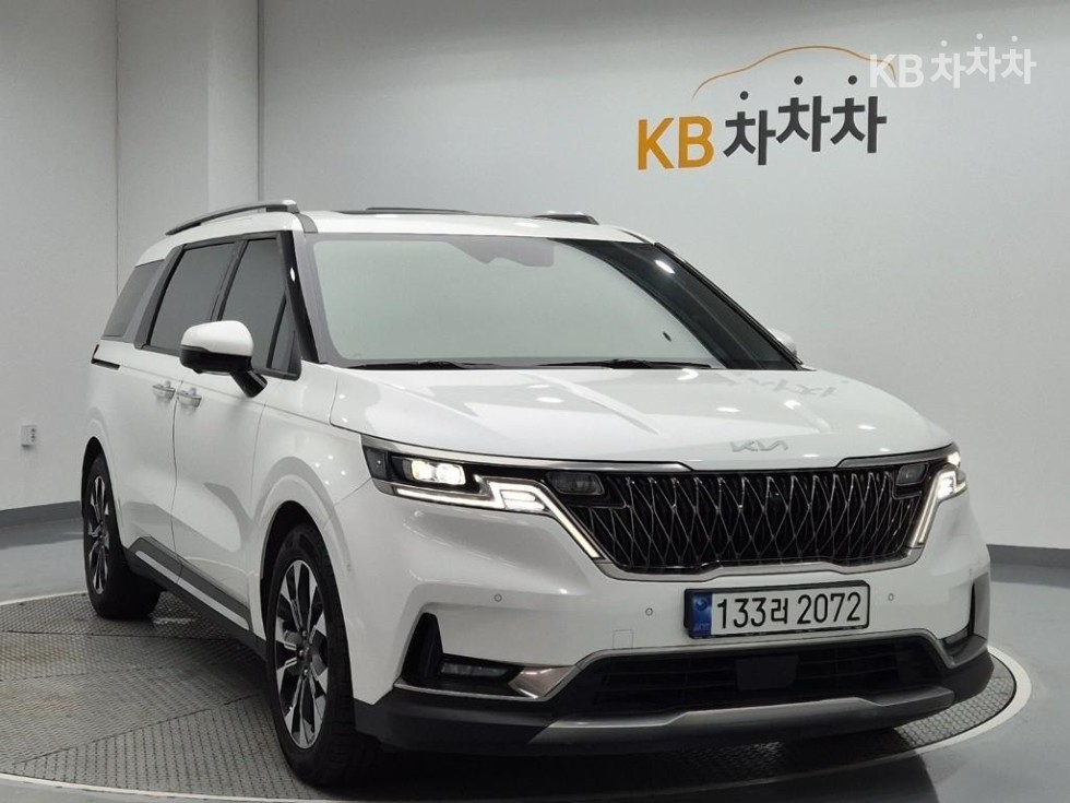 2023 - kia carnival