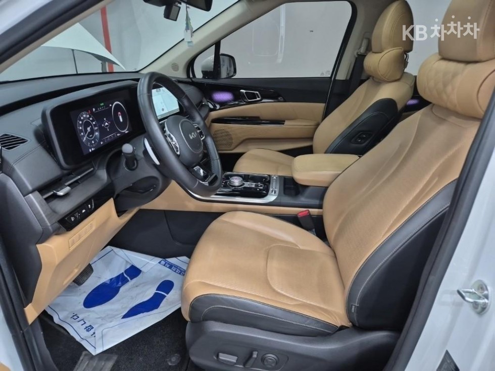 2023 - kia carnival