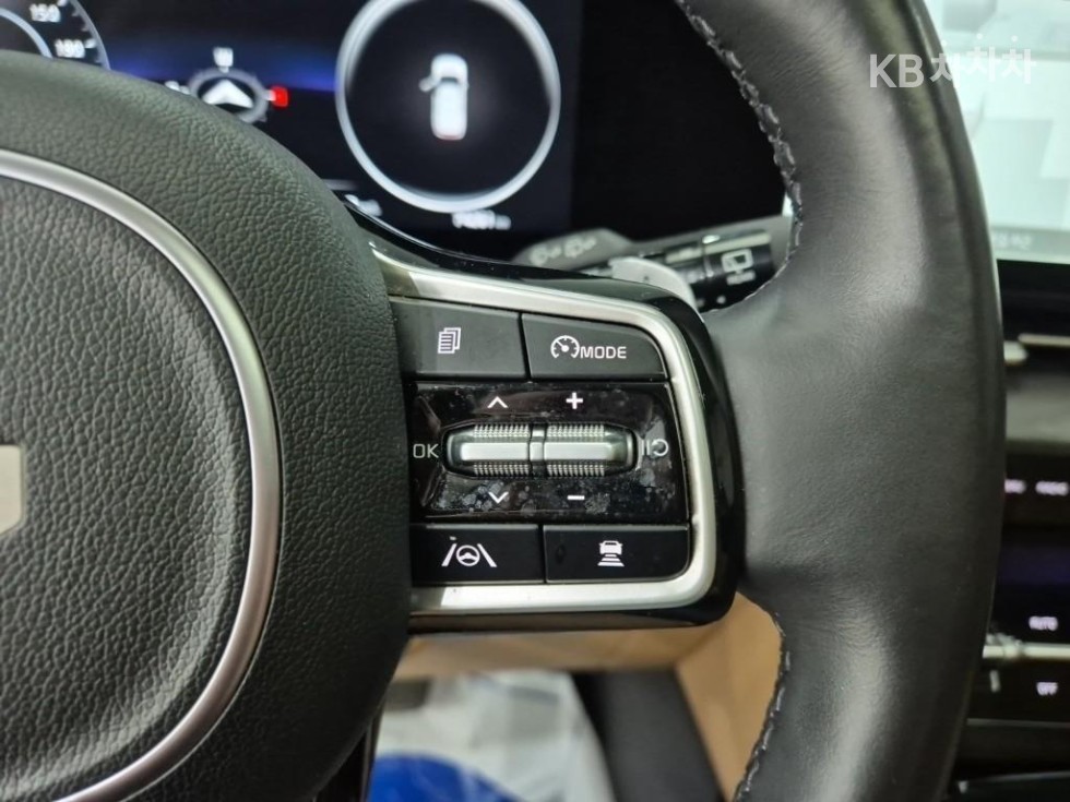 2023 - kia carnival