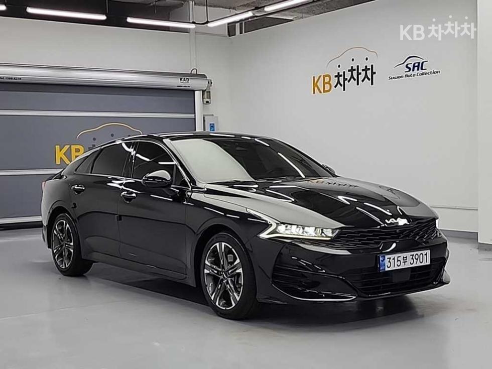 2022 - kia k5