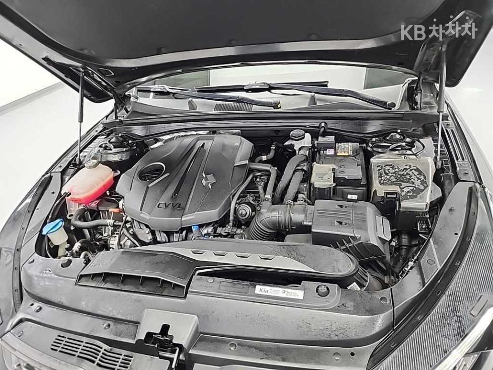 2022 - kia k5