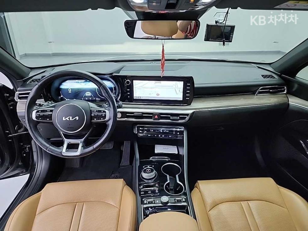 2022 - kia k5