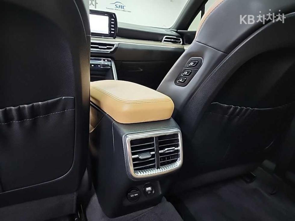 2022 - kia k5