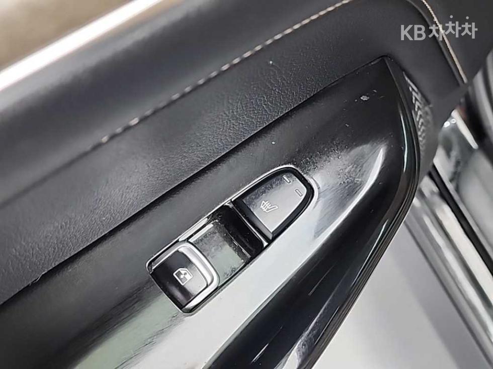 2022 - kia k5