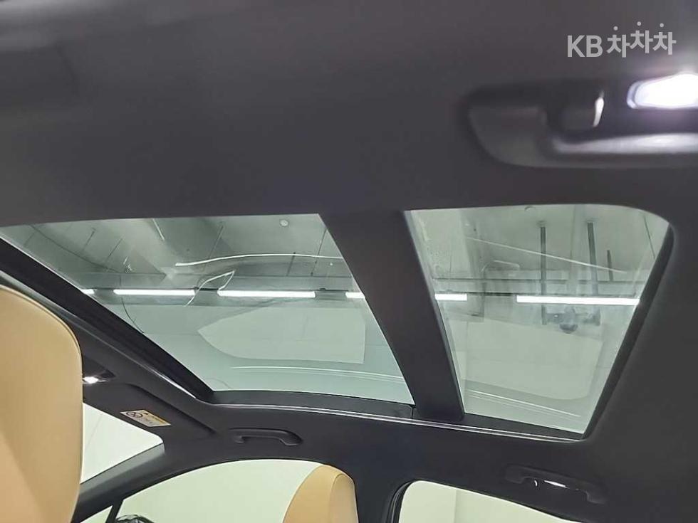 2022 - kia k5