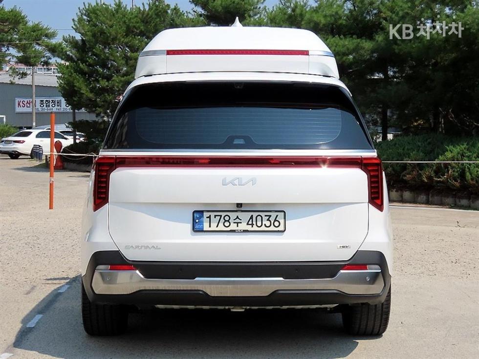 2024 - kia carnival