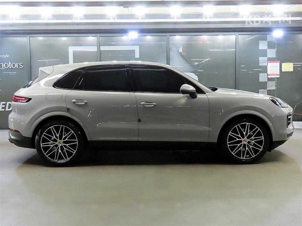Porsche Cayenne — miniaturë 4