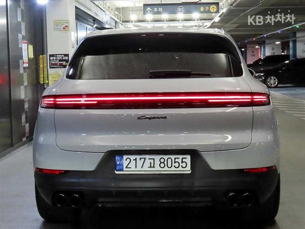 Porsche Cayenne — miniaturë 6
