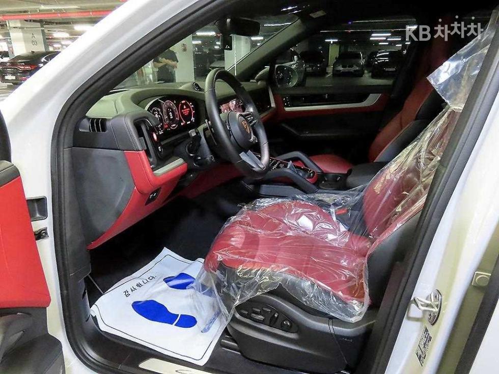 Porsche Cayenne — miniaturë 7