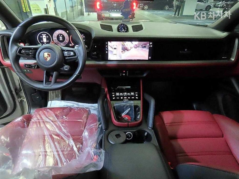 Porsche Cayenne — miniaturë 10
