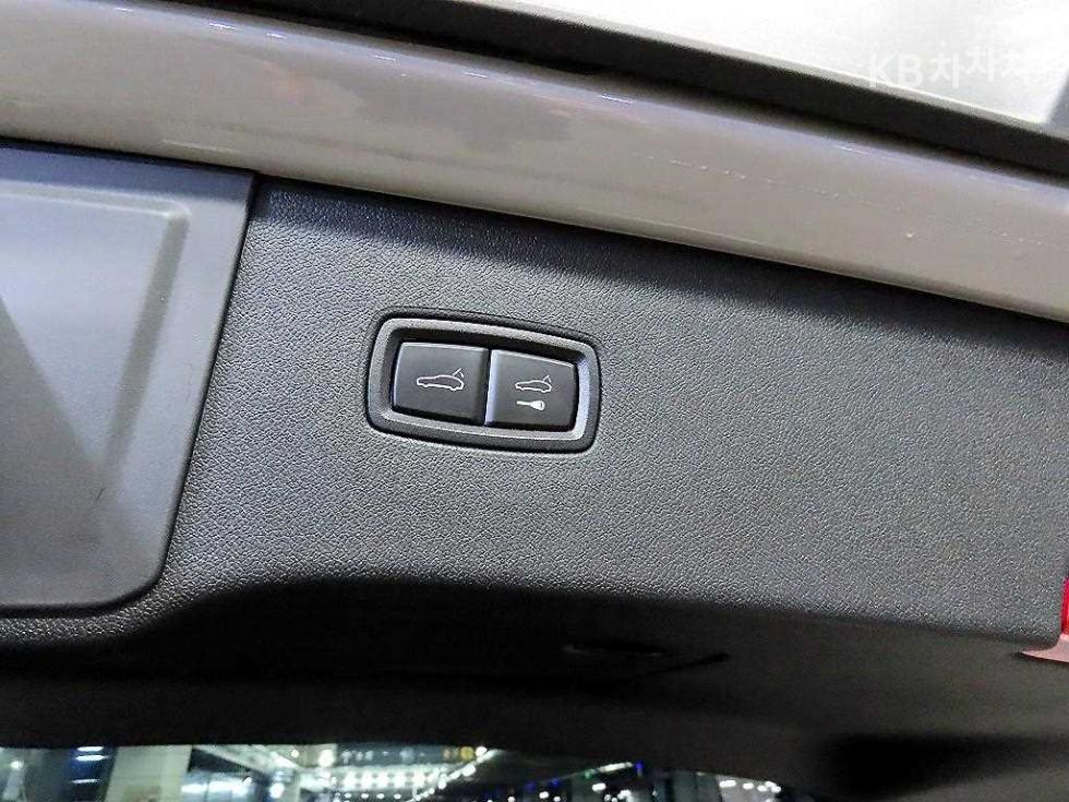 Porsche Cayenne — miniaturë 15