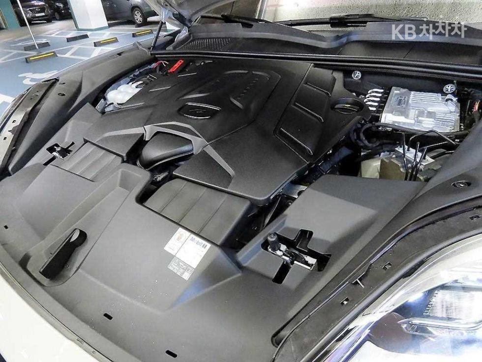 Porsche Cayenne — miniaturë 19